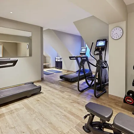 Courtyard By Marriott Szálloda 4*