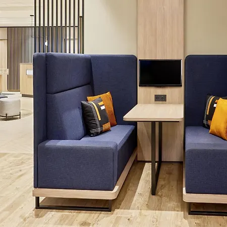 Szálloda Courtyard By Marriott