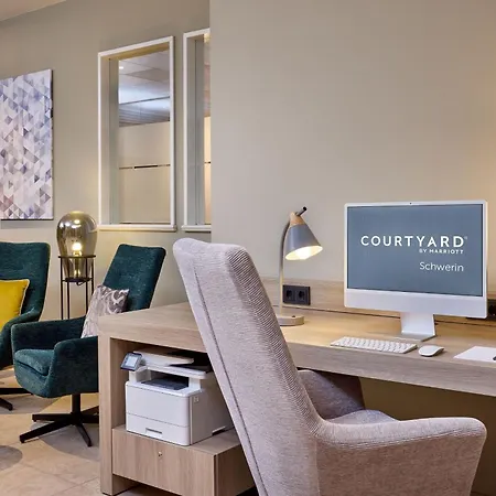 Courtyard By Marriott Szálloda