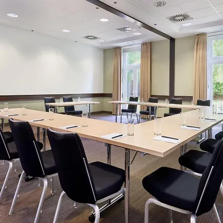 Courtyard By Marriott