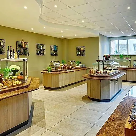 Ξενοδοχείο Courtyard By Marriott Σβερίν