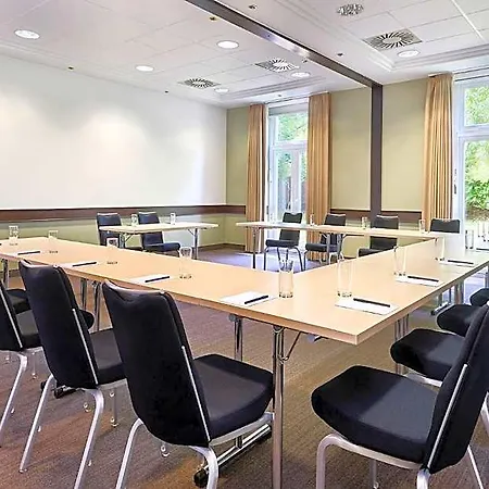 Courtyard By Marriott 4* Σβερίν