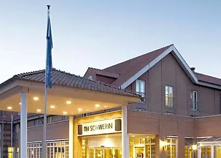 Courtyard By Marriott 4* 슈베린