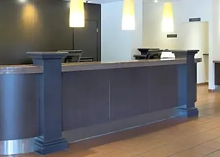 Courtyard By Marriott 4* 슈베린
