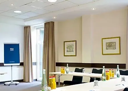 Courtyard By Marriott 4*