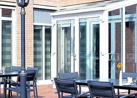 Courtyard By Marriott 호텔 슈베린