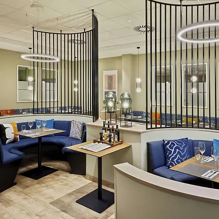 Courtyard By Marriott Hotel 4*